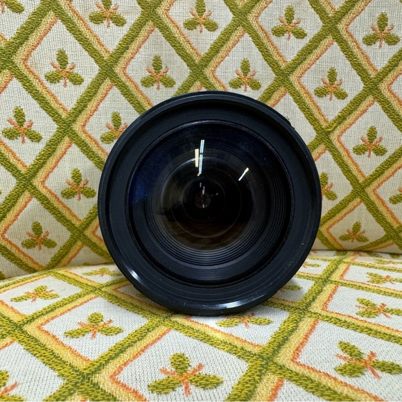Tamron camera lens - Picture 3 of 4